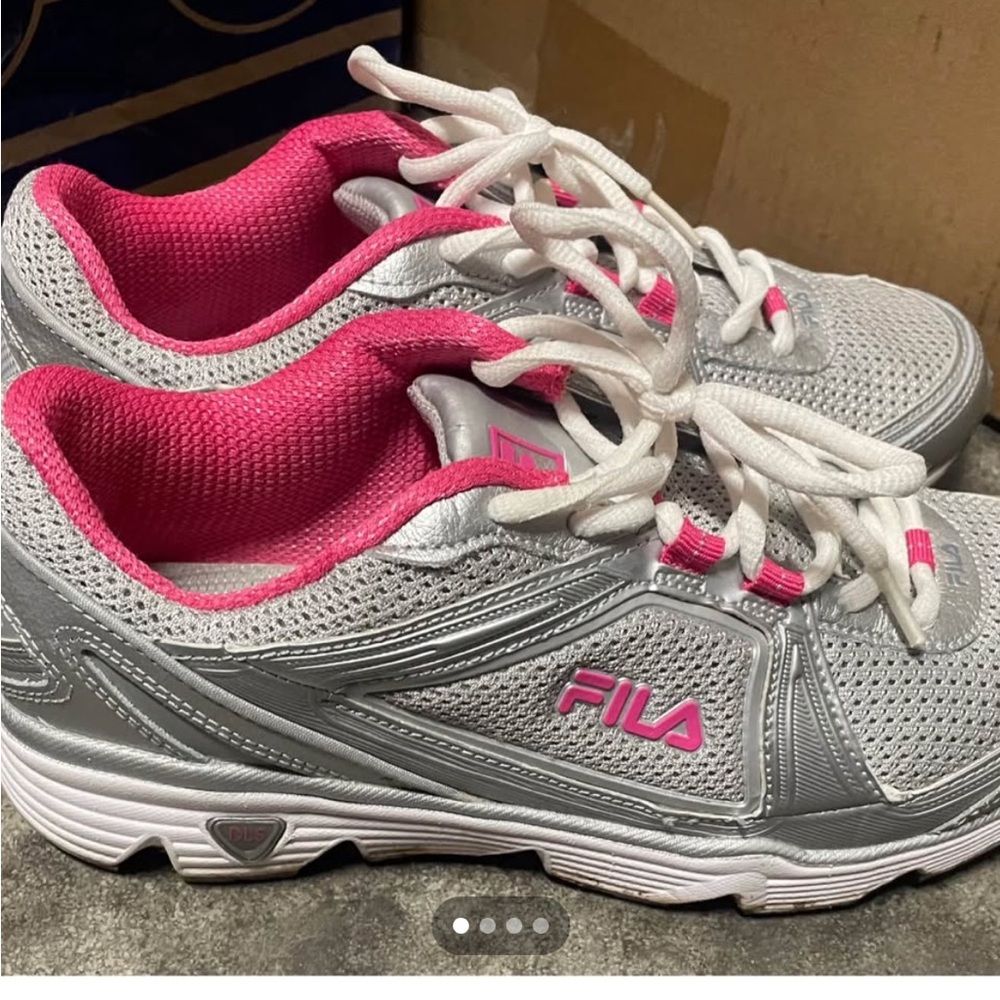 Fila Women's Silver and Pink Sneakers used once like new